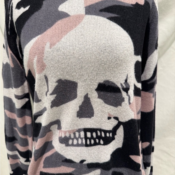Skull Cashmere Camouflage - Black, Pink and Gray Sweater - Picture 2 of 14